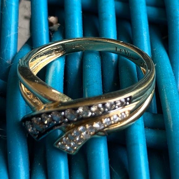 LeVian Ring w/ Chocolate & white diamonds. Size 7 - Picture 6 of 9